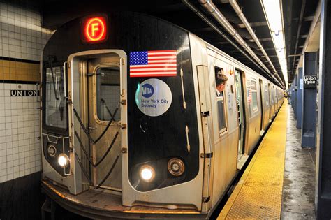 An Express F Train ‘screws Over Brooklynites