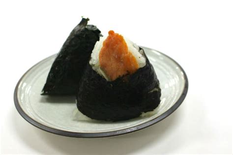 A Guide To Japanese Rice Balls Onigiri Fillings And Forms Lets