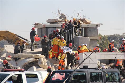 יור זקא לשעבר יהודה משי זהב ניסה לשים קץ לחייו, מצבו אנוש (יהושע ג'וש בריינר). זק"א מתכוננים לרעידת אדמה
