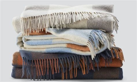 10 Best Wool Blankets Reviewed In Detail Summer 2023