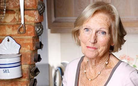 Here's everything you need to know to cook christmas dinner like a pro. Mary Berry recipes: Countdown to Christmas lunch - Telegraph