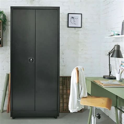 Armoire M Tallique Id Es D Co Pour L Adopter