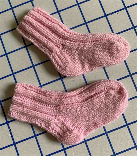 Knitting For Baby The Free “perfect Newborn Socks” Pattern New