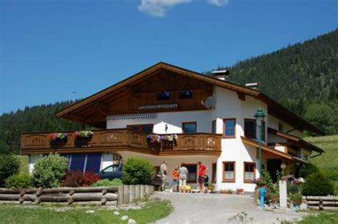 Our booking guide lists everything including condos, single rooms, and entire houses in lermoos, austria. Lermoos, Austria Hotels, 83 Hotels in Lermoos, Hotel ...