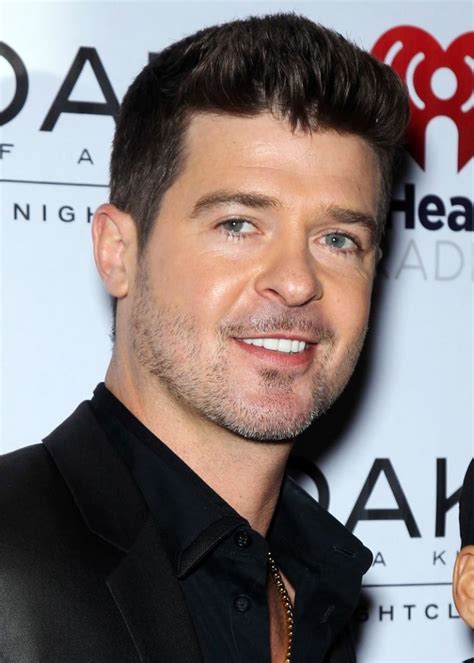 Pictures Of Robin Thicke