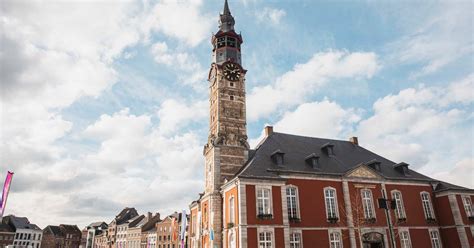 ˈɛs ˈteː ˈveː ˈveː) or by their nickname de kanaries. Nieuw reglement en extra premies: Sint-Truiden wil ...