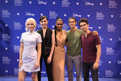 Descendants 2 Cast Costumes Dvd Giveaway And More Finding Debra