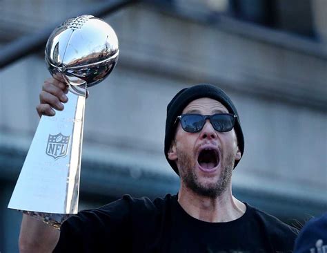 Tom Brady Compare Les Super Bowls Liii Et Lii Sur Man In The Arena “j’avais Toujours L