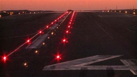 Faa Deploys Runway Status Lights System At 20 Us Airports Aviation