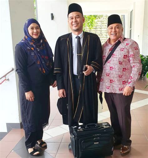 His daughter, serina, became a television actress, and his son, muhammad nazri, pursued a career as a. Chef Wan Brings Up Former Son-In-Law's Infidelity