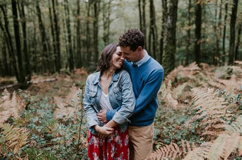 Séance Photo Couple Balade En Amoureux En Forêt