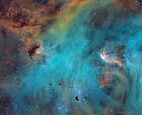 Stars and Globules in the Running Hen Nebula | yeoys.com