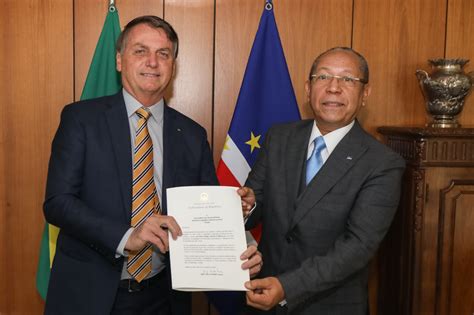Prisão preventiva para suspeitos depois de apreendida uma tonelada de cocaína vinda do brasil. Embaixada da República de Cabo Verde no Brasil