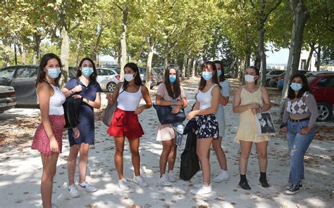 Les lycéennes provoquent le débat sur leurs tenues Charente Libre fr