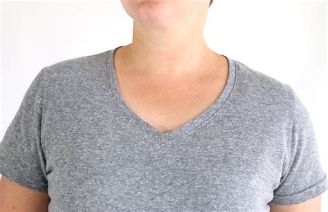 The trickiest thing about attaching knit neck binding is that different fabrics will require a different length of binding because fabrics have different waist casing thurs jan 25 day 12 how to sew a hem facing fri jan 26. How to make a v-neck t-shirt {sewing pattern and tutorial ...