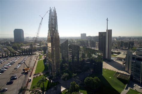 Crystal Cathedral In California Gets A New Life As A Catholic Church The New York Times