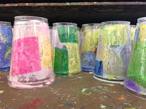 Can planters can be a very cool and cheap idea to decorate your house, but upside down can planters? Plastic cups planter for Mother's Day | Crafts for kids ...