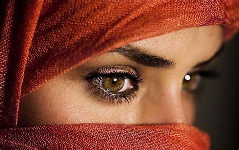 20 Incredible Photos Of People With Breathtaking Eyes