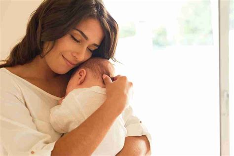 Namun, tangis bayi akan berkurang secara perlahan seiring waktu. Menangis Bukan Sebab Jenis Kuat Meragam. Itu Cara Bayi ...