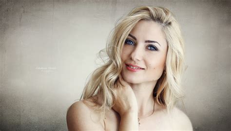 Wallpaper Face White Women Blonde Long Hair Blue Eyes Bare Shoulders Dress Smiling
