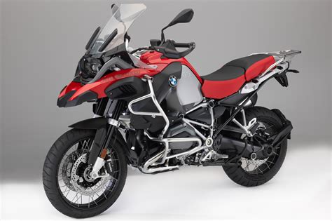 The bmw r1200r is known as the world's first motorcycle equipped with automatic stability the bmw r1200r offers a perfect combination between classic and modern, and its unique design helps. BMW BMW R 1200 GS 2018 | Moto1Pro