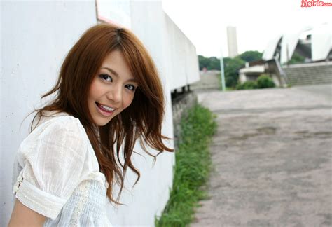 Tina Yuzuki Outdoor Fashion Photoshoot Oriental Girls