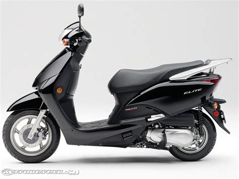 Il pcx 125 è progettato per portarti dovunque in città, ma sempre con stile. Honda Honda Elite 125 - Moto.ZombDrive.COM