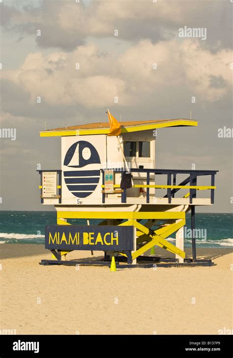 Lifeguard Hut On Miami Beach Stock Photo Alamy