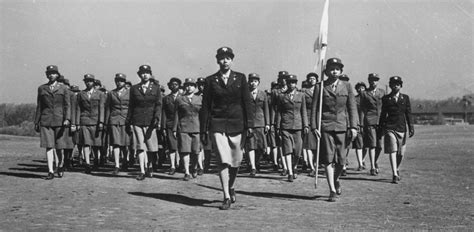 The Only Black Female Battalion That Served Overseas In Wwii In 2021 Black Female Soldier
