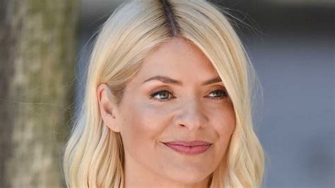 This Mornings Holly Willoughby Stuns In Rare Selfie With Age Defying Mother Hello