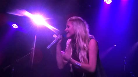 Kelsea Ballerini Sings Love Me Like You Mean It Live At The Fillmore