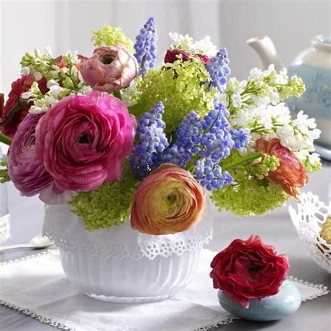 20 Beautiful Ideas For Spring Decorating With Flowers
