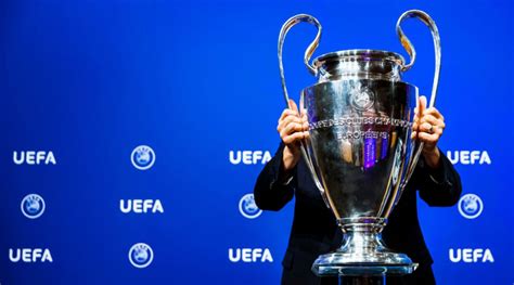 The 2020 trophée des champions (transl. Football - Les 16 qualifiés pour les 8èmes de finale de la ...