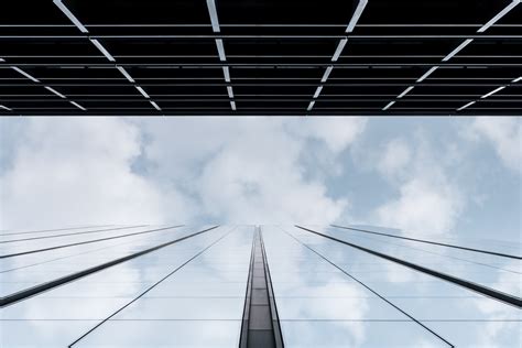無料画像 雲 建築 空 太陽光 ガラス 建物 超高層ビル ライン 反射 電気 エネルギー 対称 形状 ケーブル