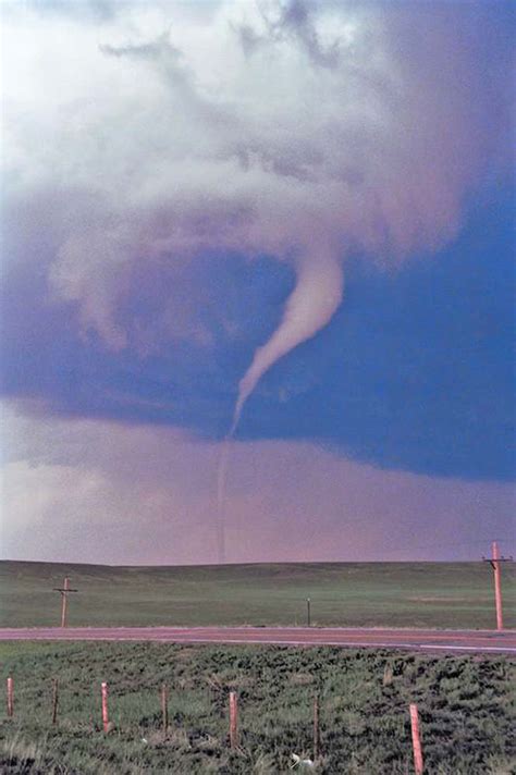 Tornadoes Storm Cloud Questions Answers The Old Farmers