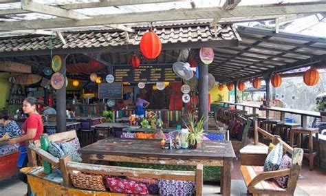 Tak heran, pulau dewata ini memiliki nama yang harum sampai ke seluruh penjuru dunia. 10 Cafe Yang Buka 24 Jam di Bali Murah, Tempat Nongkrong ...