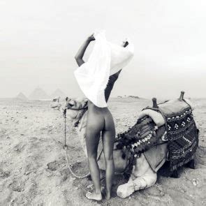 Model Marisa Papen Loves To Be Nude Show Her Black Bush Team Celeb