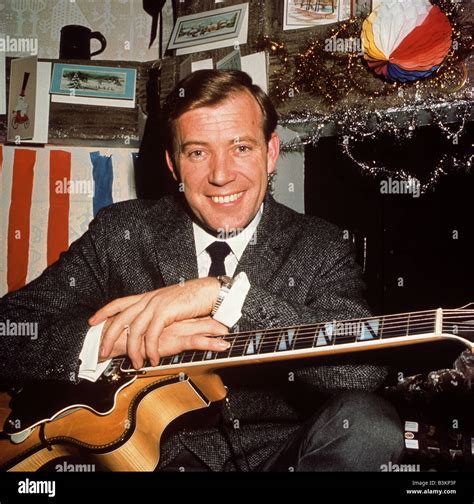 VAL DOONICAN Irish musician about 1967 Stock Photo - Alamy