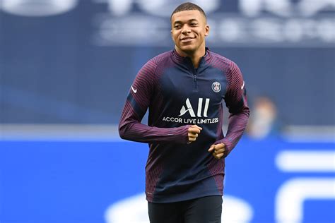 Mbappe 'will be in team' for PSG against Atalanta after ankle injury - SportsDesk