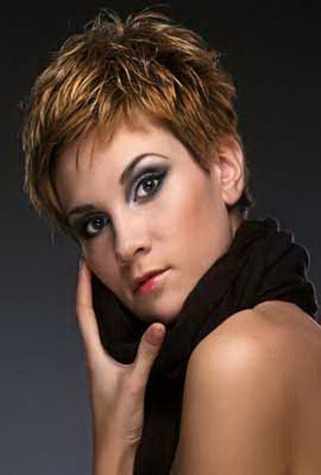 Round face short choppy hair. Choppy short hairstyles