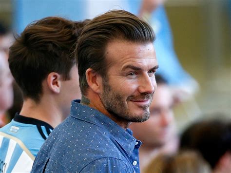 Τα καλύτερα κουρέματα του David Beckham και πώς να τα κάνεις σελίδα 2