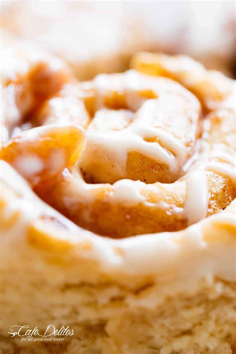 Apple Pie Cinnamon Rolls With Cream Cheese Frosting Cafe