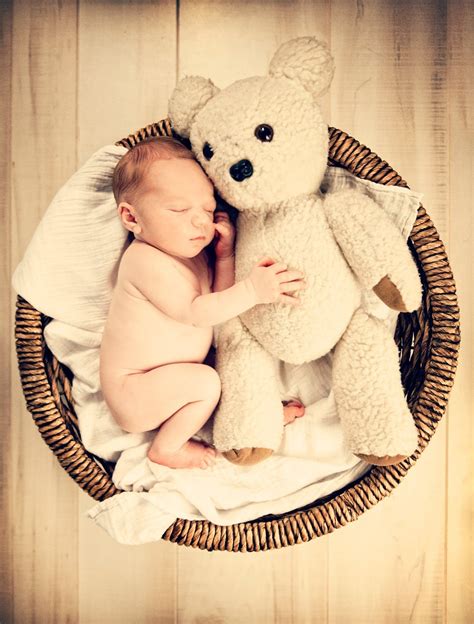 Newborn Photo Ideas Be Creative Briffme