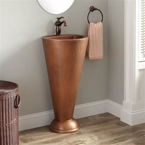 Column Hammered Copper Pedestal Sink Wooden Bathroom Accessories