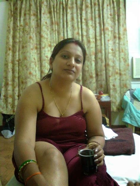 Auntybook Desi Cute South Tamil Aunty Images