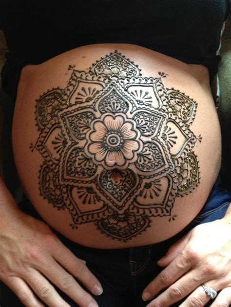 Pregnant With Henna Paintings Belly Henna Henna Body Art Tattoos