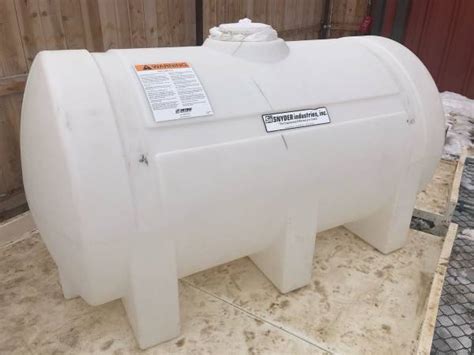 300 Gallon Water Haulingstorage Tank Snyder Horizontal Leg Poly Tank