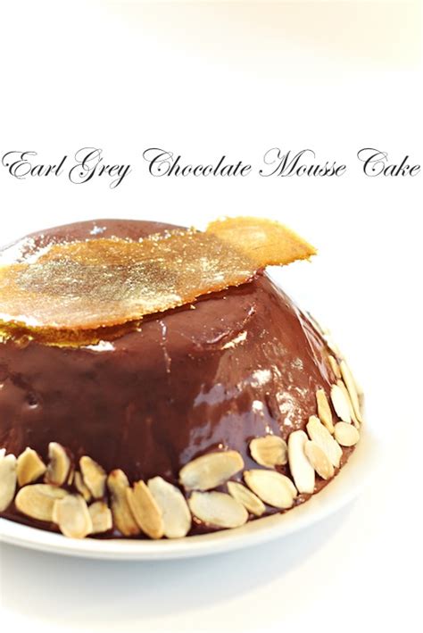 A dark chocolate brownie on the bottom. Yue's Handicrafts ~月の工作坊~: Earl Grey Chocolate Mousse Cake