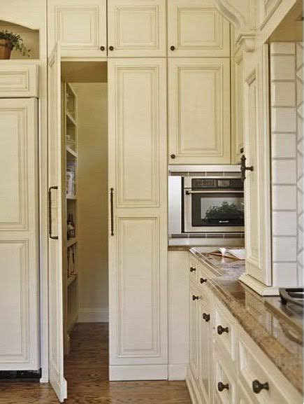 We did not find results for: Pantry door integrated with cabinets; no source info ...