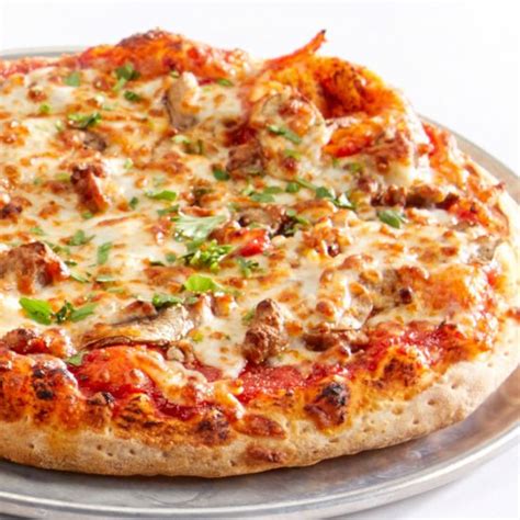 Its theme was international pizza, with their menu divided by continent and filled with bizarre pizzas i chose the bombay (£8.95 roast tandoori marinated chicken breast, spiced tandoori yoghurt base. Bombay Pizza Kitchen - Modern Indian Pizzeria - Menu